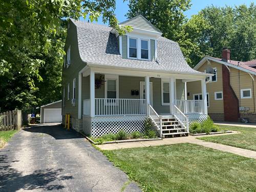 914 Clay Unit 2, Woodstock, IL 60098