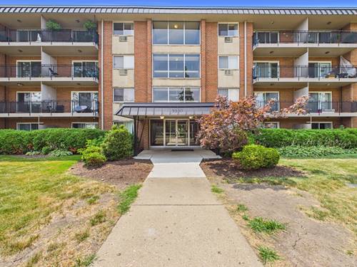 2210 S Goebbert Unit 226, Arlington Heights, IL 60005