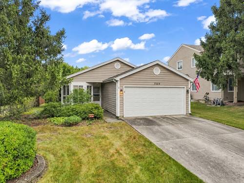 1132 Evergreen, Carol Stream, IL 60188