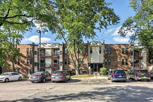 2212 Country Club Unit 21, Woodridge, IL 60517