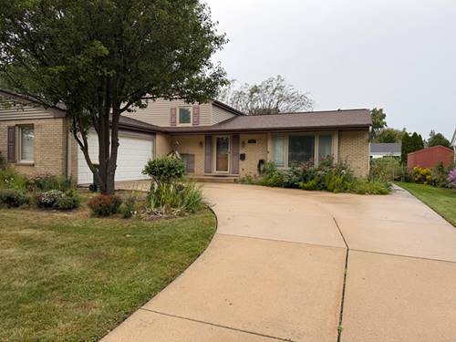 1622 S Surrey Ridge, Arlington Heights, IL 60005