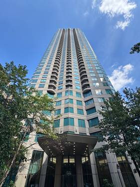 400 N Lasalle Unit 1303, Chicago, IL 60654