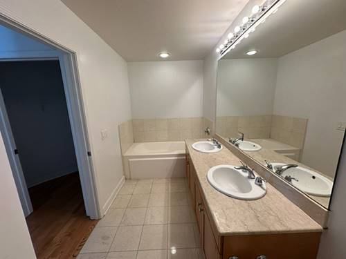 1235 S Prairie Unit 2804, Chicago, IL 60605