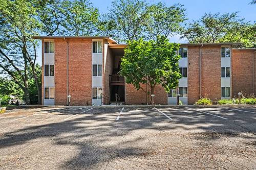 5811 Oakwood Unit B, Lisle, IL 60532