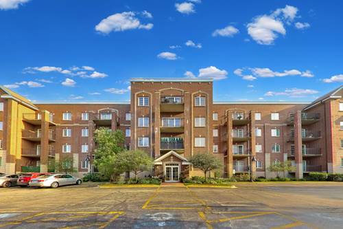 1479 N Milwaukee Unit 206, Libertyville, IL 60048