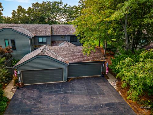 320 Oak Hill, Lake Barrington, IL 60010