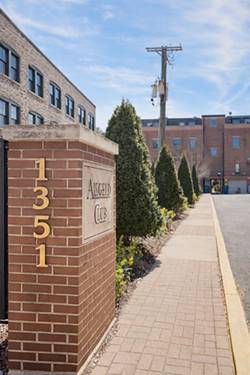 1351 W Altgeld Unit 1J, Chicago, IL 60614