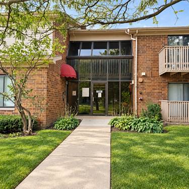 33661 N Royal Oak Unit 105, Grayslake, IL 60030