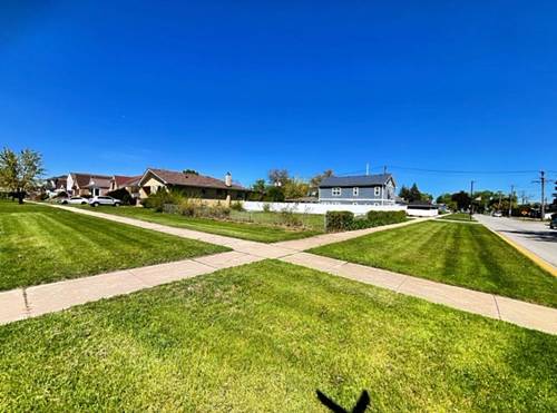 6910 43rd, Berwyn, IL 60402