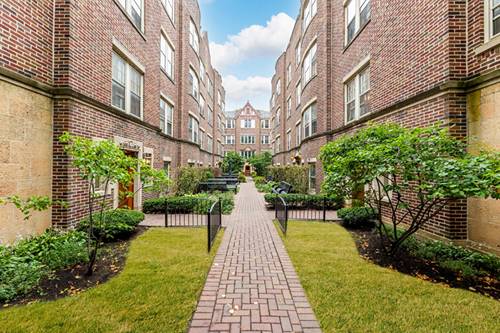 1120 Washington Unit 3B, Oak Park, IL 60302