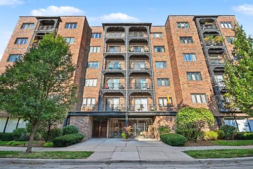 414 Clinton Unit 206, River Forest, IL 60305