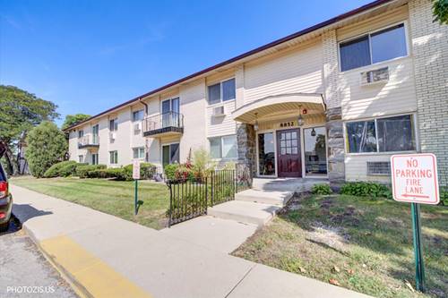 8852 N Leslie Unit 2C, Des Plaines, IL 60016