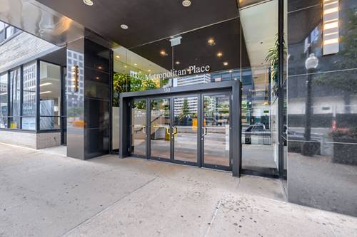 130 S Canal Unit 419, Chicago, IL 60606