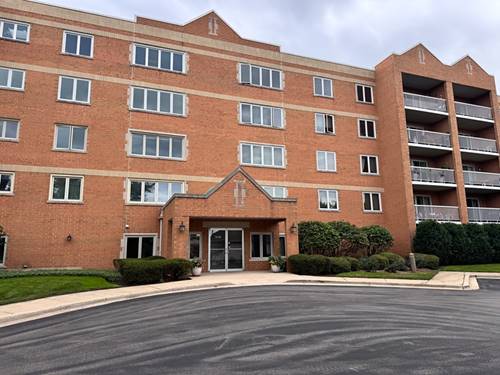 7450 N Waukegan Unit 404, Niles, IL 60714
