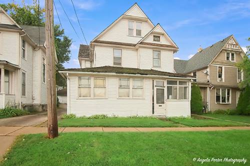 330 N County, Waukegan, IL 60085