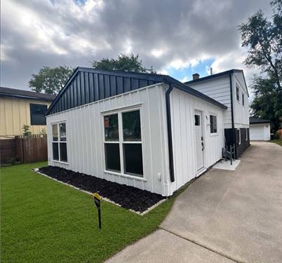 290 Merrill, Calumet City, IL 60409