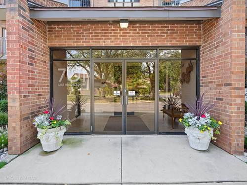 701 Lake Hinsdale Unit 410, Willowbrook, IL 60527