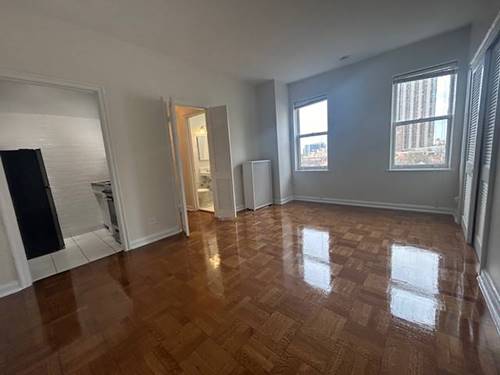 535 W Cornelia Unit 703, Chicago, IL 60657