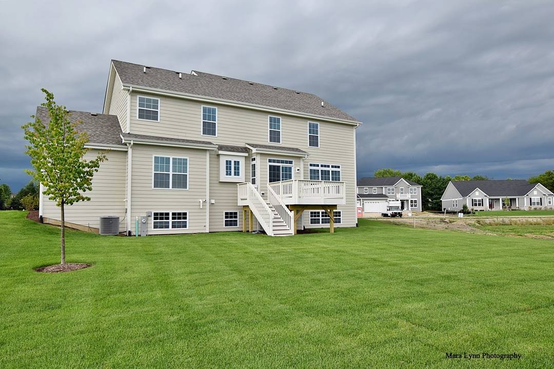 39W659 Norton Lake, Campton Hills, IL 60175