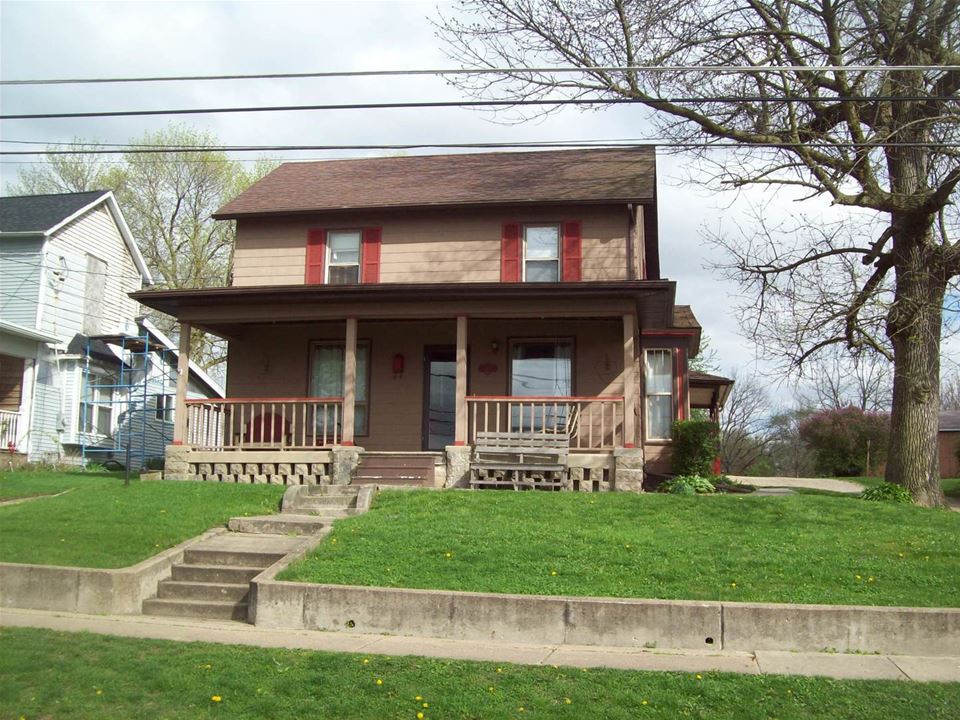 201 S Main, Walnut, IL 61376