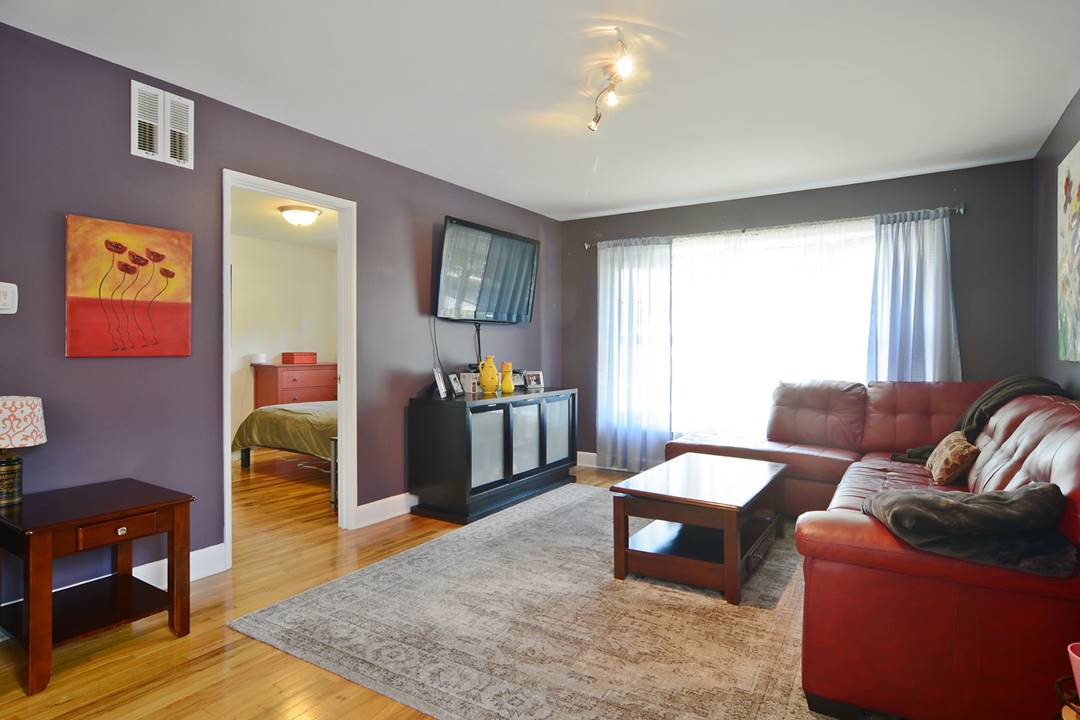 1318 S Dunton, Arlington Heights, IL 60005