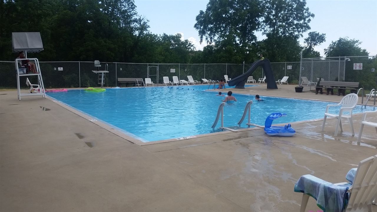 463 Lake Thunderbird, Putnam, IL 61560