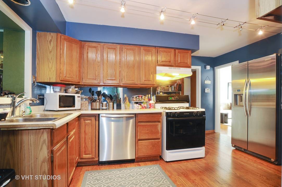 409 N Dryden, Arlington Heights, IL 60004