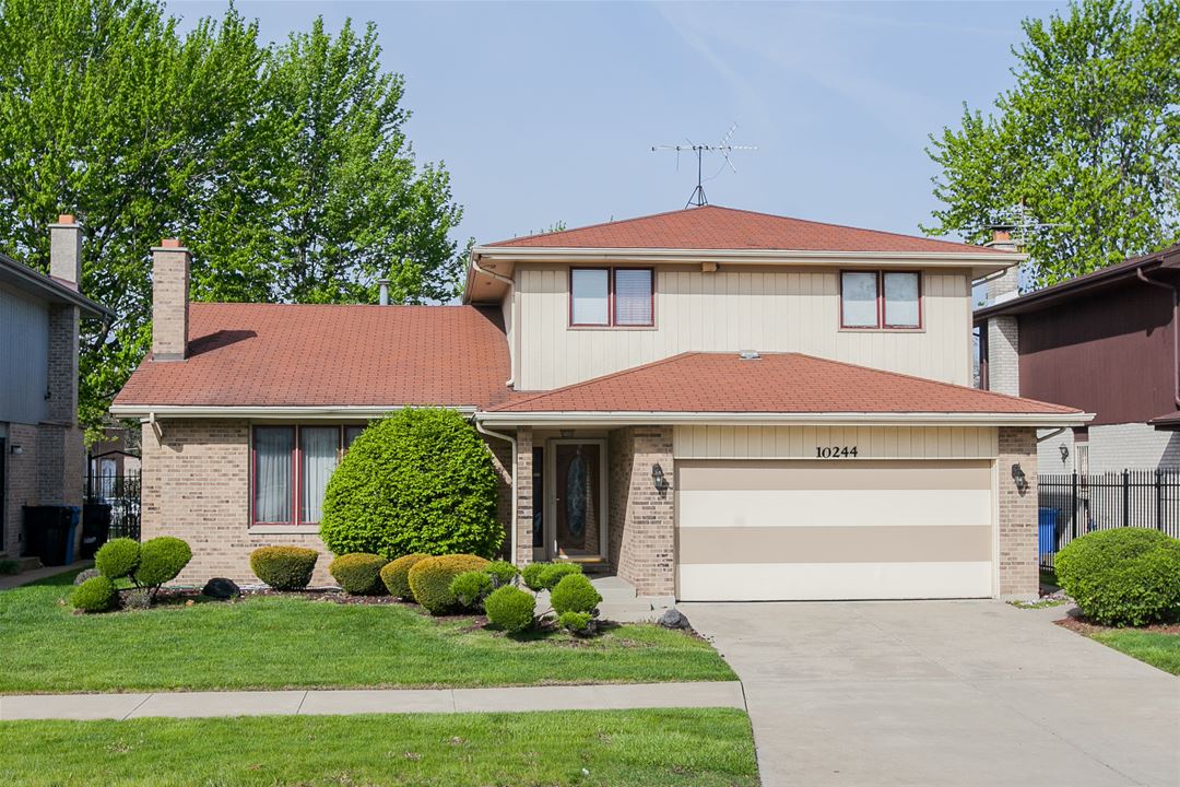 10244 S Beverly, Chicago, IL 60643 East Beverly