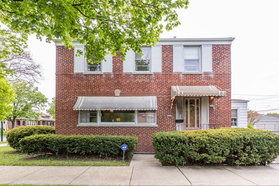 5801 W Sunnyside, Chicago, IL 60630 Jefferson Park