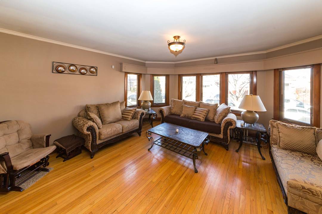 7935 W Elmgrove Elmwood Park Il 60707