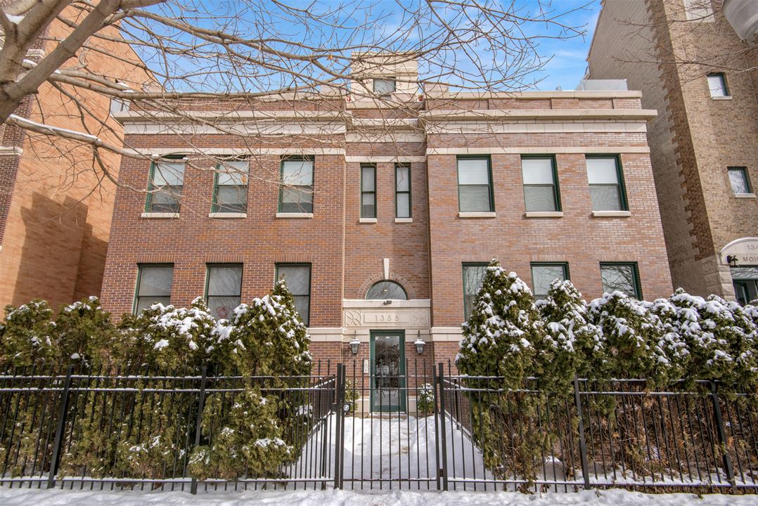 1355 N Mohawk, Unit 2S, Chicago, IL 60610 Old Town