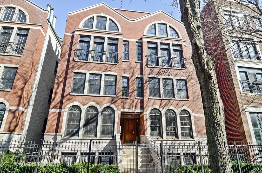 1529 N Mohawk, Unit 2S, Chicago, IL 60610 Old Town