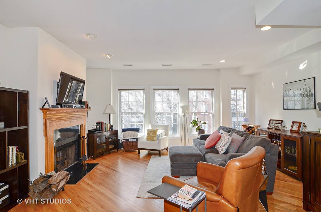 1529 N Mohawk, Unit 2S, Chicago, IL 60610 Old Town