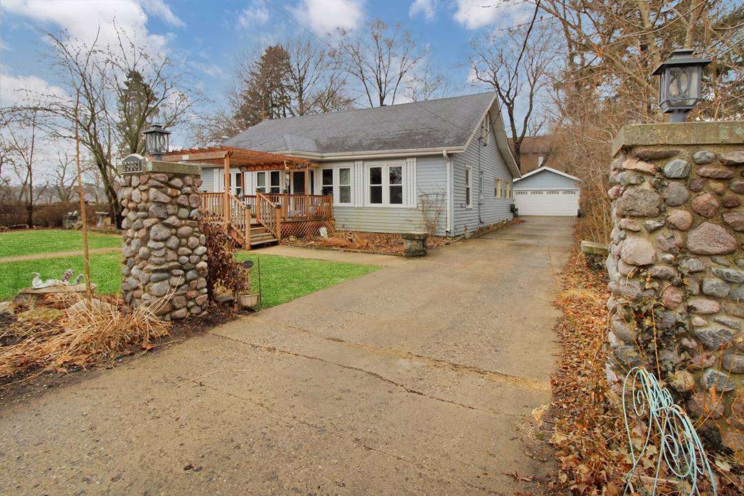 26681 W Wooster Lake, Ingleside, IL 60041