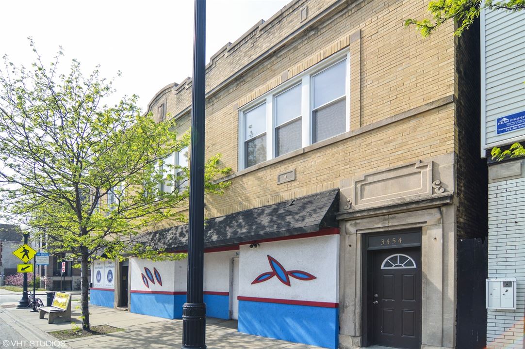 3454 W Irving Park, Chicago, IL 60618 Irving Park
