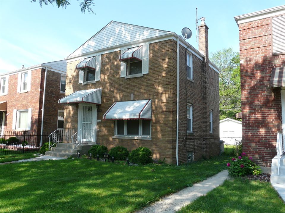 7320 S Washtenaw, Chicago, IL 60629 Marquette Park