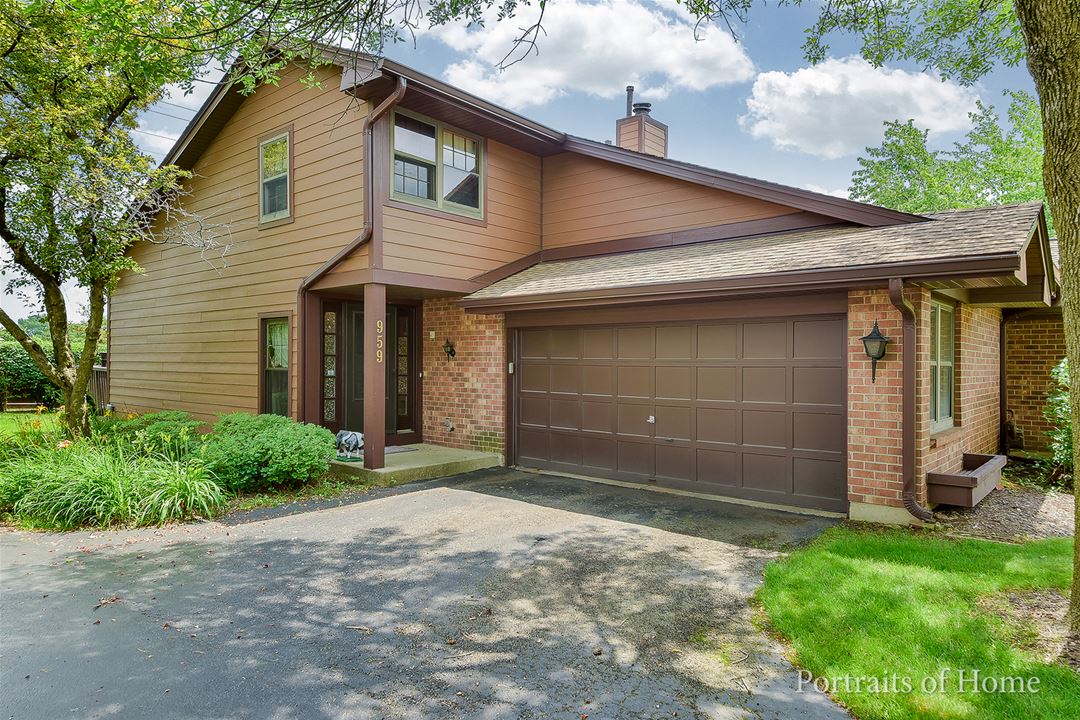 959 Brown Deer Westmont Il 60559