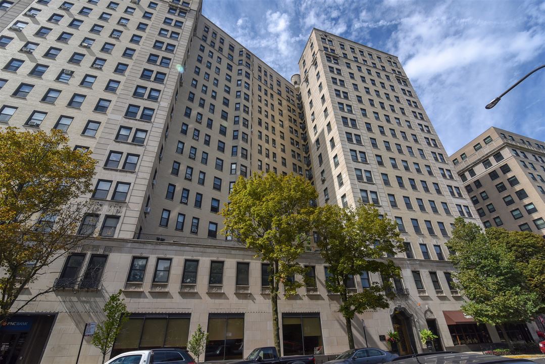 2000 N Lincoln Park West, Apt 304, Chicago, IL 60614 Lincoln Park