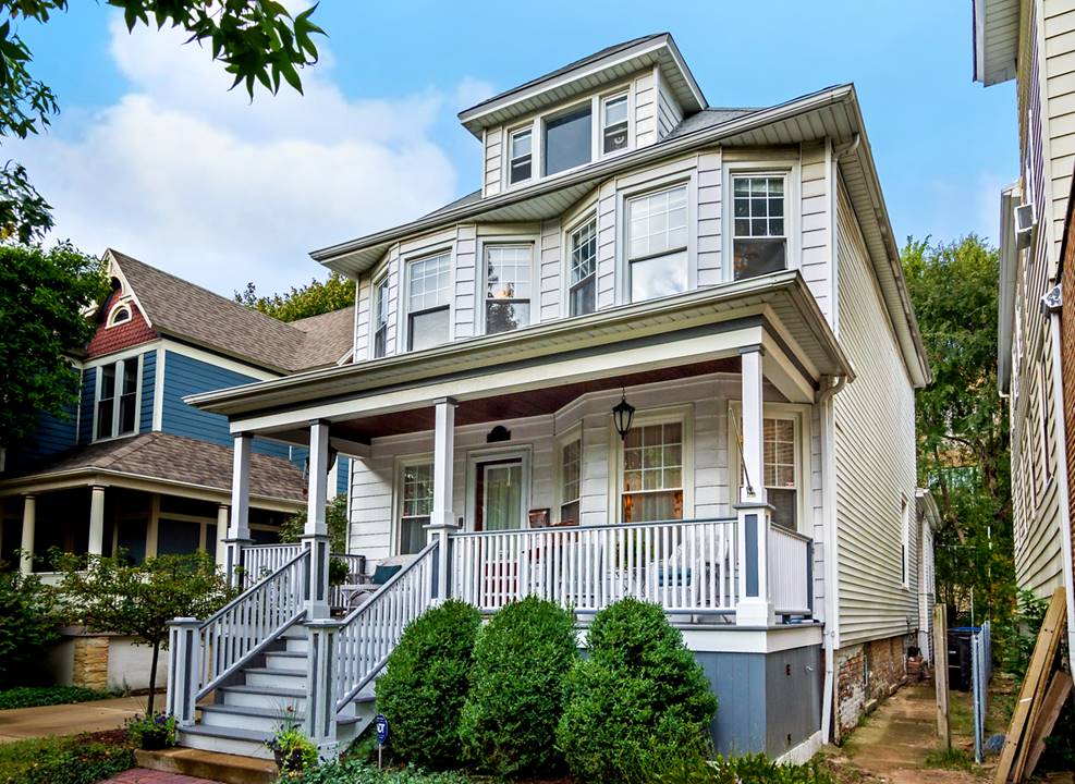 2126 W Sunnyside, Chicago, IL 60625 Ravenswood