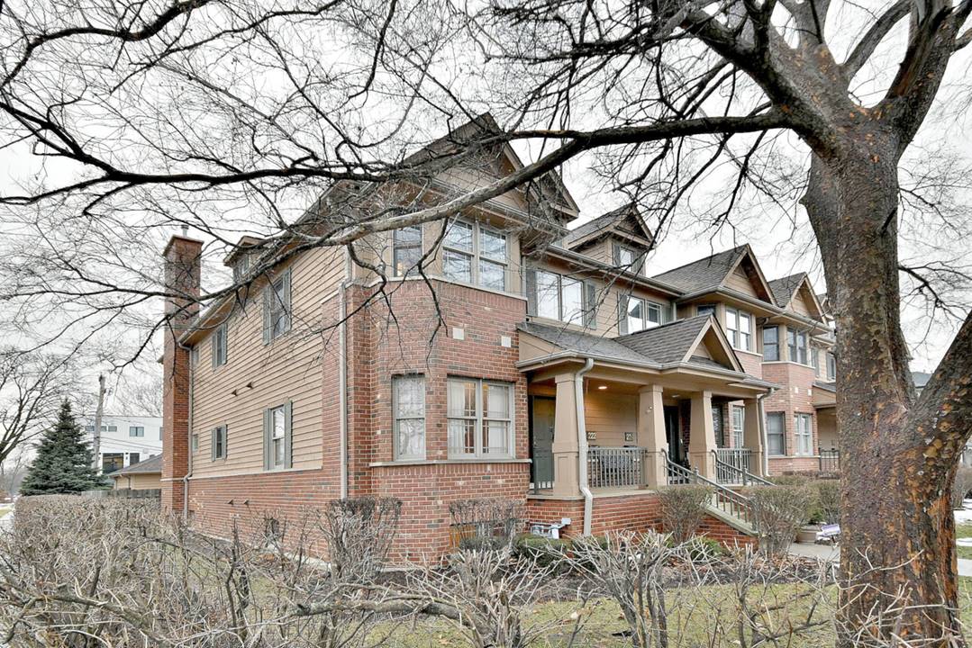 222 N Addison, Elmhurst, IL 60126