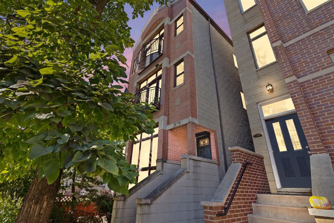 1856 W Armitage, Unit 1, Chicago, IL 60622 Bucktown