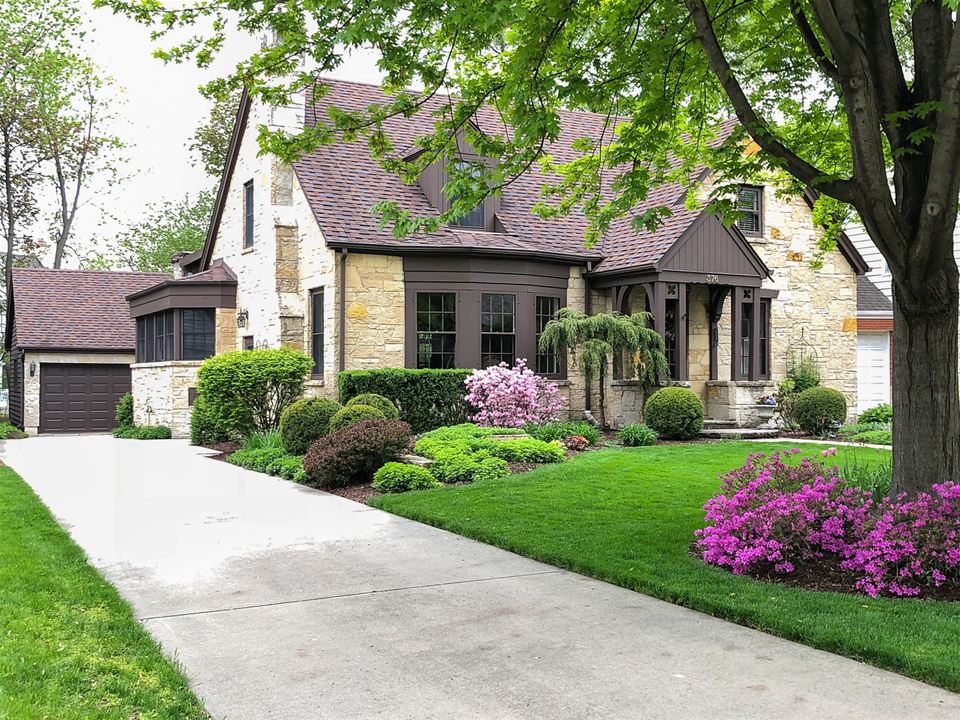376 S Cottage Hill, Elmhurst, IL 60126