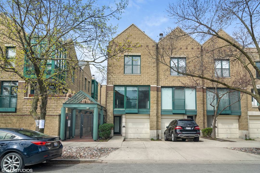 1614 N Mohawk, Chicago, IL 60614 Old Town