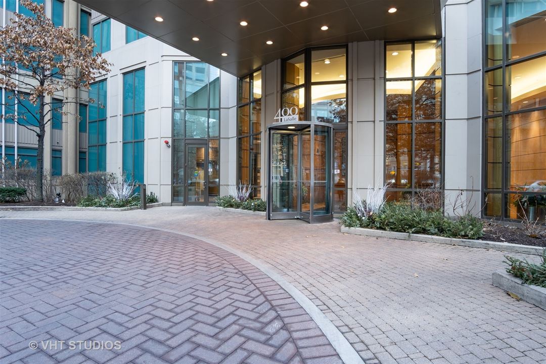400 N Lasalle, Unit 1002, Chicago, IL 60654 River North