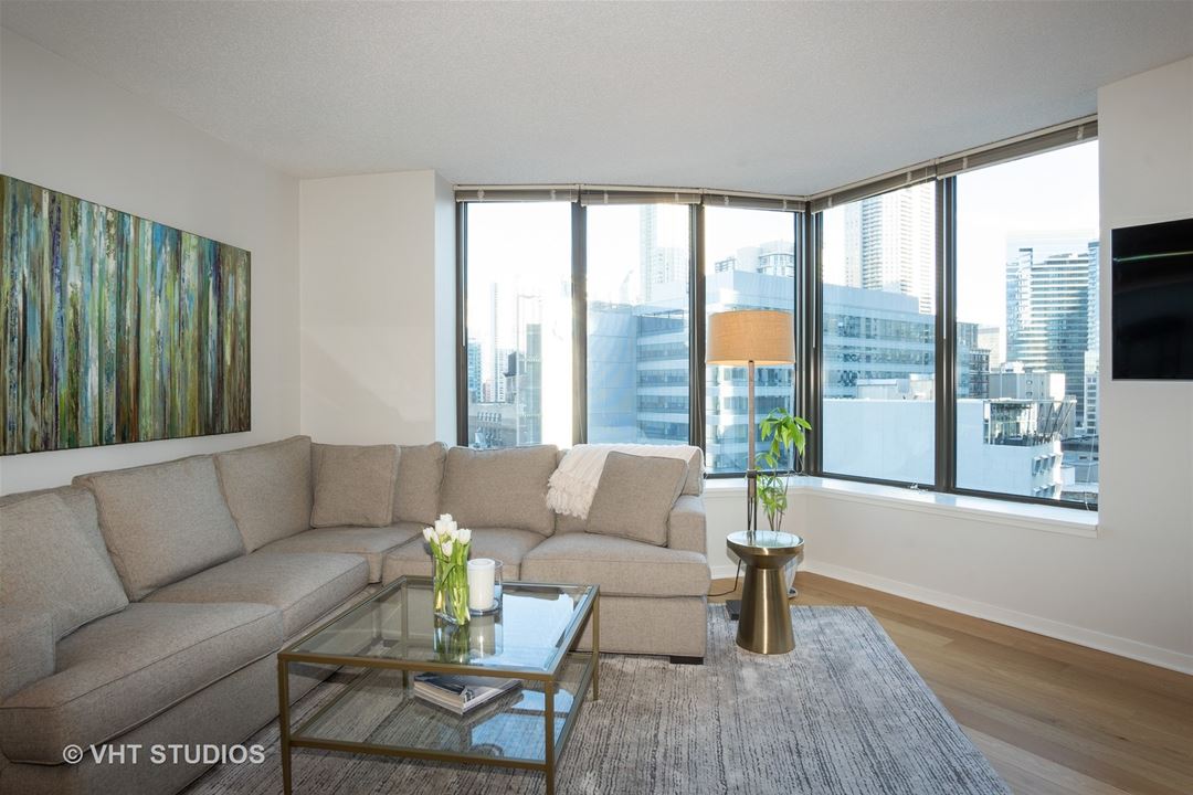 400 N Lasalle, Unit 1002, Chicago, IL 60654 River North