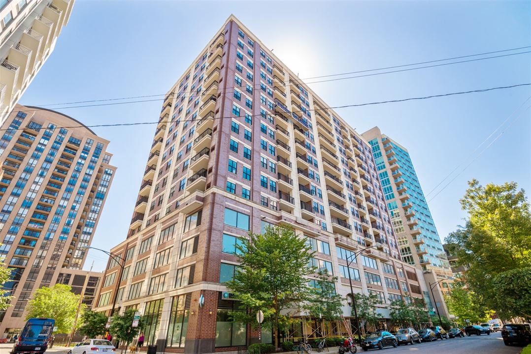 451 W Huron, Apt 1501, Chicago, IL 60654 - River North