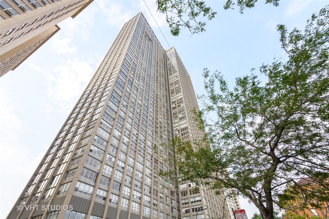 655 W Irving Park, Unit 616, Chicago, IL 60613 Lakeview
