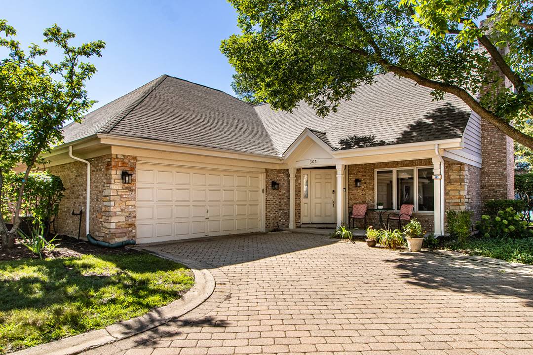 363 Rivershire, Lincolnshire, IL 60069