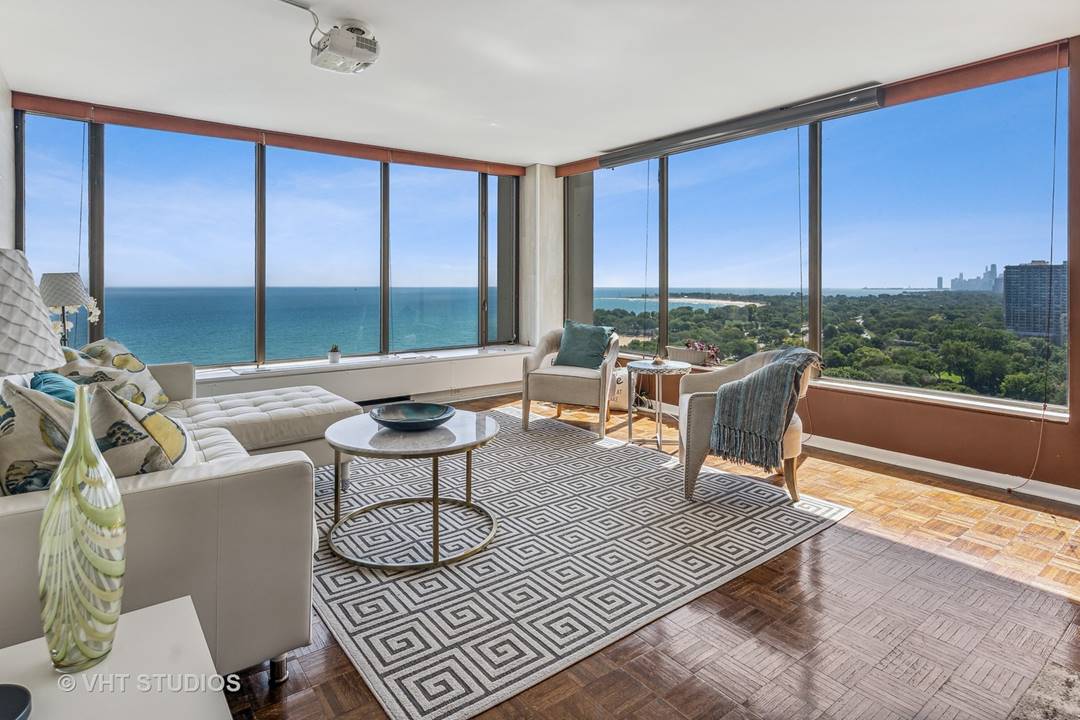 5455 N Sheridan, Unit 2202, Chicago, IL 60640 Edgewater