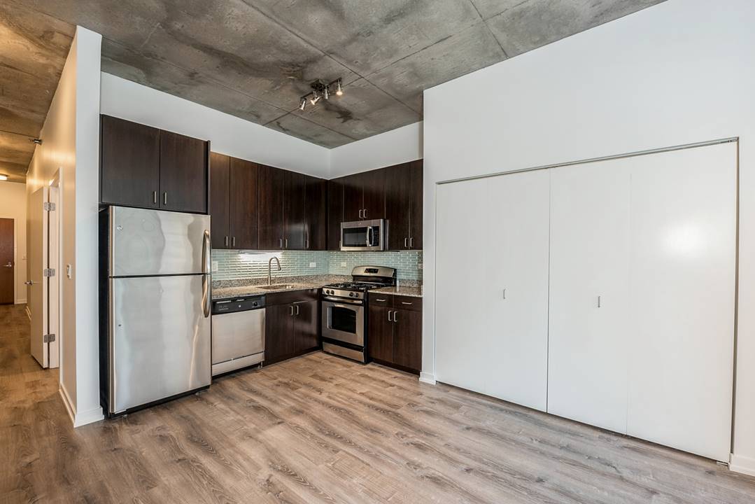 235 W Van Buren, Unit 1418, Chicago, IL 60607 The Loop